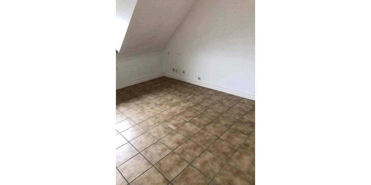 Dachgeschoßwohnung Krefeld - 2 Zimmer, 59 m&sup2;, 770&euro; | Angebot:24778093