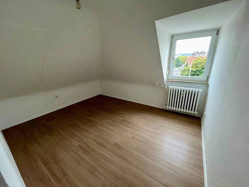 ++ Top-Lage - 2min zum Bahnhof Feuerbach - 100m² Wohnung - Ideal für 5er WG oder Familie