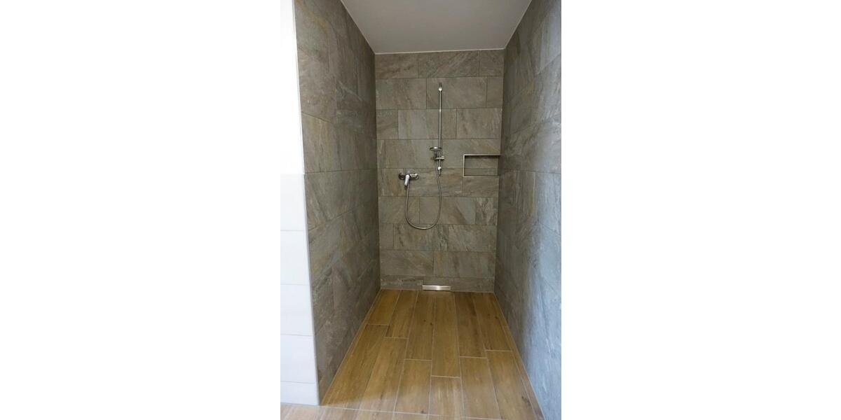 Doppelhaushälfte Antdorf - 8 Zimmer, 250 m&sup2;, 2.950&euro; | Angebot:25138617