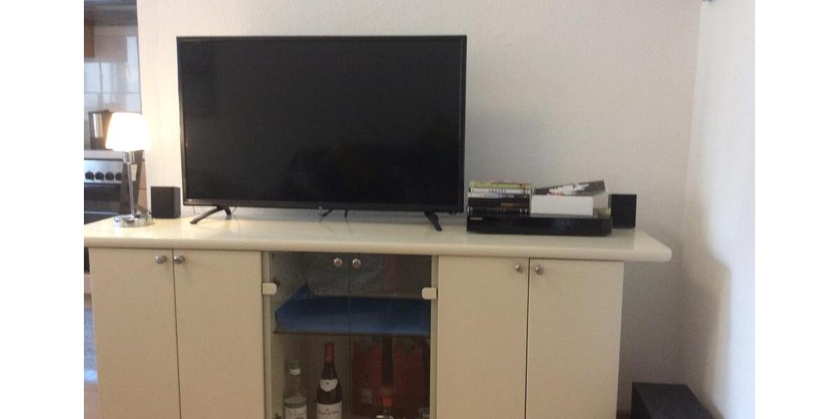 Möblierte 2 Zi Wohnung, DU City, 300 m HBF 2 zimmer