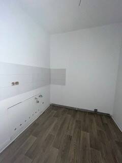 Charmante 2-Zimmer-Wohnung mit Balkon in Lusan sucht Nachmieter