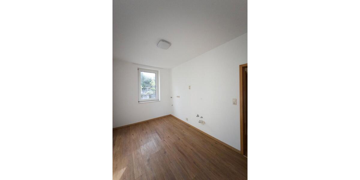 Etagenwohnung Schneeberg - 3 Zimmer, 80 m&sup2;, 500&euro; | Angebot:26646093