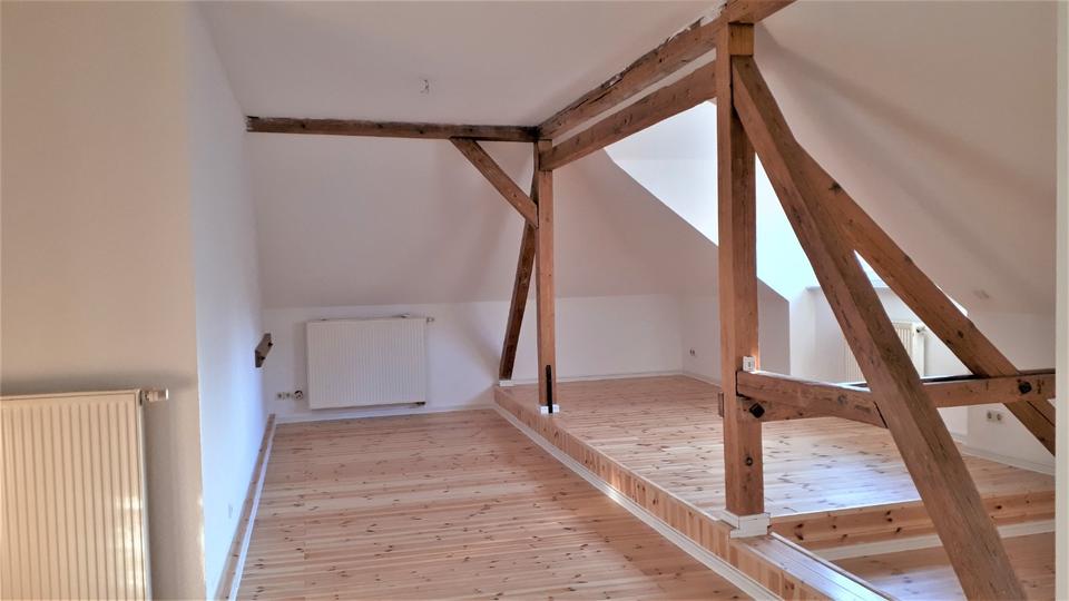 Dachgeschoßwohnung Neustadt an der Orla - 3.5 Zimmer, 99 m&sup2;, 700&euro; | Angebot:24471159