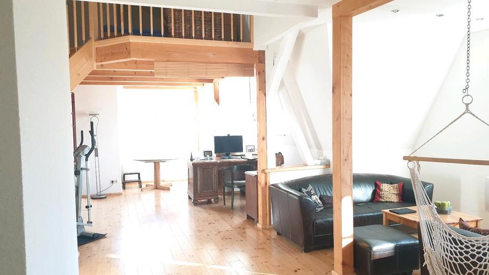 90qm EinraumWohnung möbliert zu vermieten