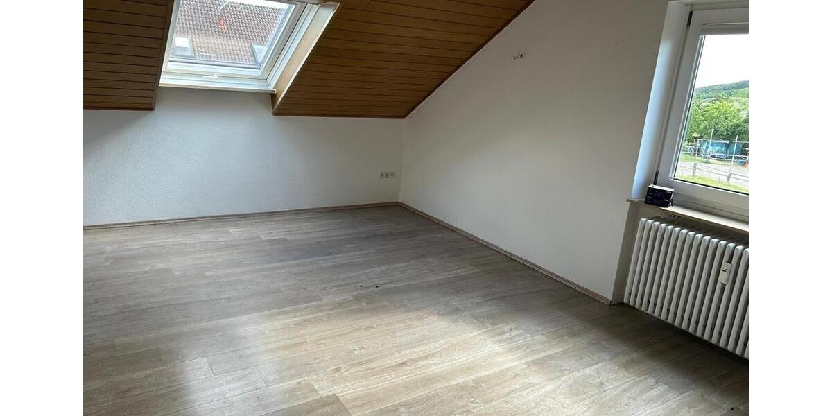Dachgeschoßwohnung Singen (Hohentwiel) - 2 Zimmer, 53 m&sup2;, 850&euro; | Angebot:26611944