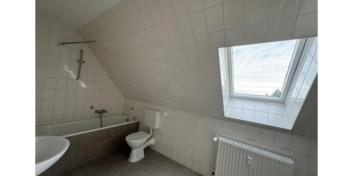 Dachgeschoßwohnung Alsleben (Saale) - 4 Zimmer, 90 m&sup2;, 540&euro; | Angebot:25778857