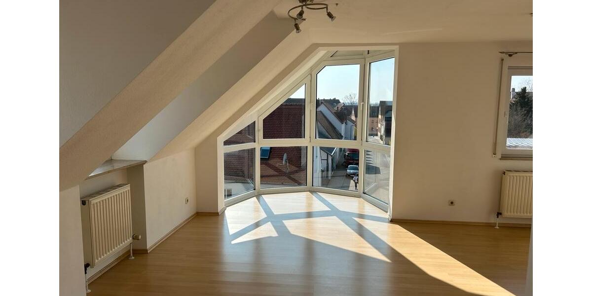 Dachgeschoßwohnung Gunzenhausen - 2 Zimmer, 64 m&sup2;, 725&euro; | Angebot:25992298