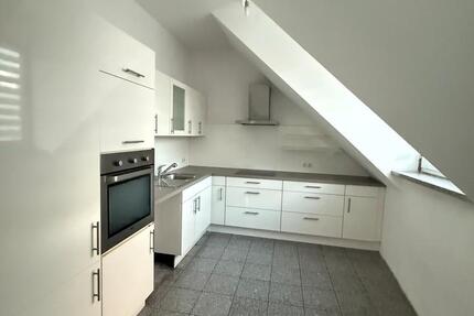 4-Zimmer Etagenwohnung mit Stellplatz mitten in der Stadt ALZEY 4 zimmer