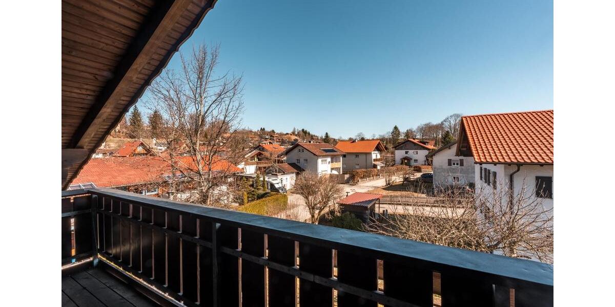 Dachgeschoßwohnung Nesselwang - 3 Zimmer, 96 m&sup2;, 1.010&euro; | Angebot:25614554