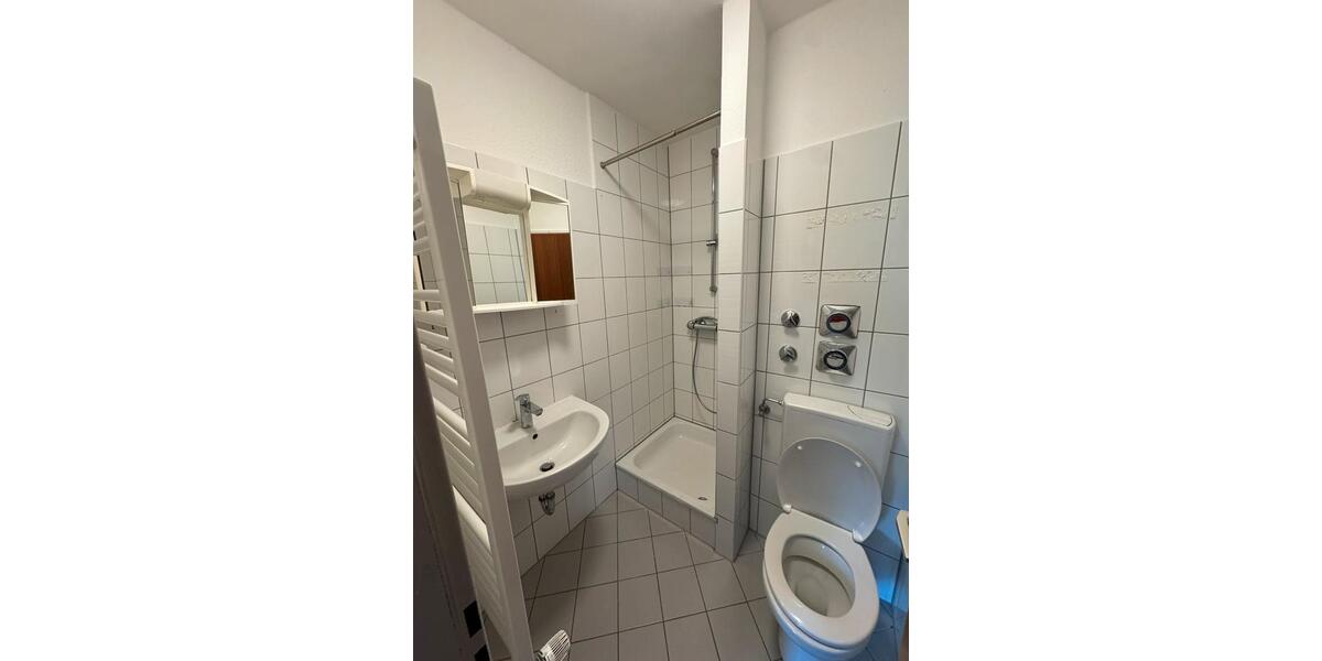 Etagenwohnung Gießen - 5 Zimmer, 96 m&sup2;, 1.000&euro; | Angebot:25054320