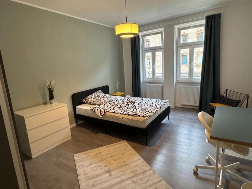 Möbliertes Zimmer 4er Frauen-WG, furnished Room in shared appartm