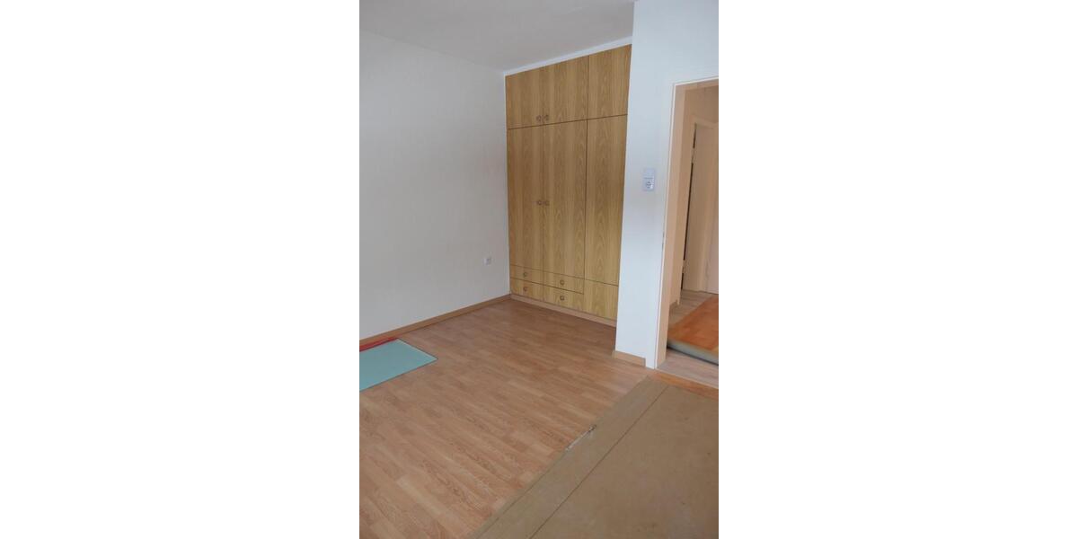 Erdgeschoßwohnung Münsingen - 3 Zimmer, 80 m&sup2;, 850&euro; | Angebot:26153650