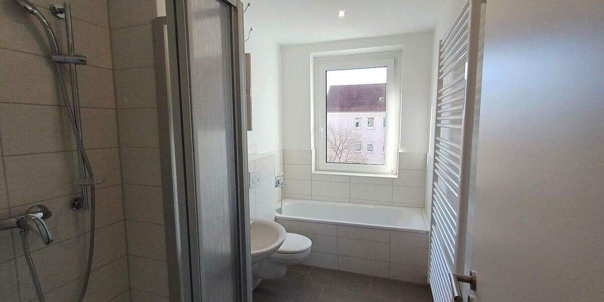 Etagenwohnung Merseburg - 4 Zimmer, 84 m&sup2;, 547&euro; | Angebot:25694817