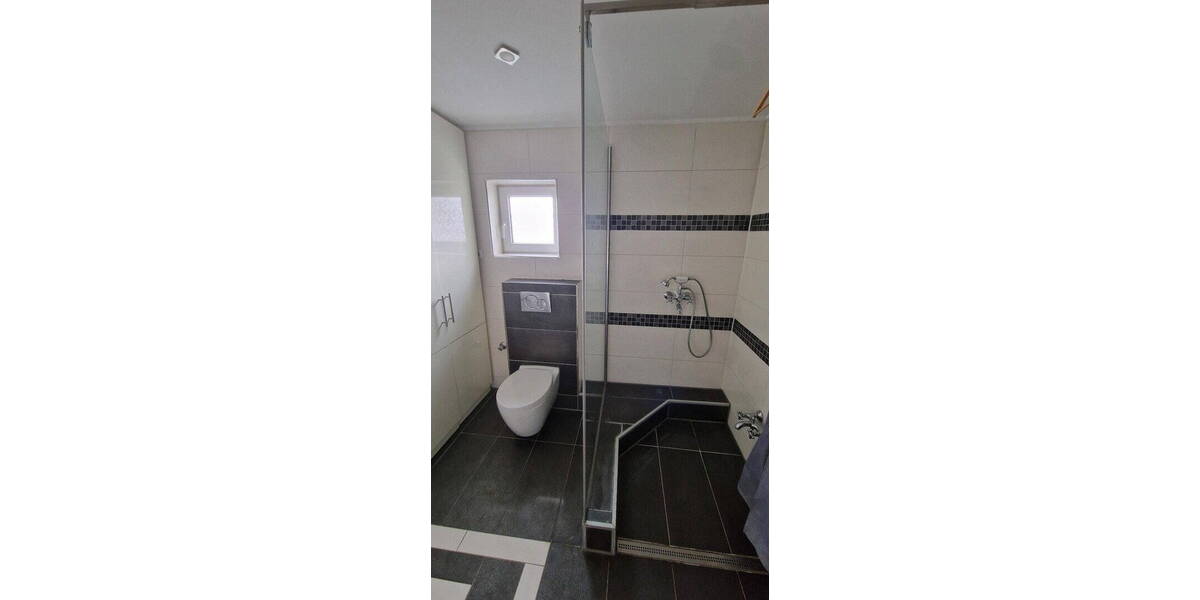 Reihenmittelhaus Düren Birkesdorf - 6 Zimmer, 150 m&sup2;, 1.500&euro; | Angebot:25984607