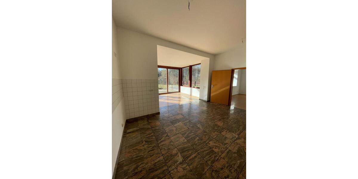 Erdgeschoßwohnung Zschopau - 2 Zimmer, 71 m&sup2;, 599&euro; | Angebot:25270640