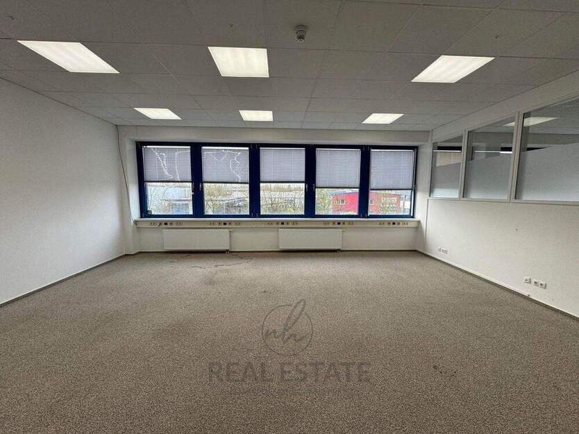 PROVISIONSFREIE 427 M² BÜROFLÄCHE IM 1. OG IN HAMBURG RAHLSTEDT