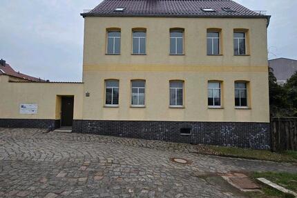 Wohnung Burg - 1 Zimmer, 34 m&sup2;, 286&euro; | Angebot:25892805