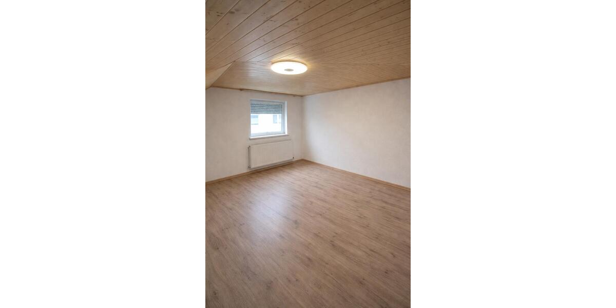 Dachgeschoßwohnung Albisheim (Pfrimm) - 3 Zimmer, 92 m&sup2;, 1.000&euro; | Angebot:26420105