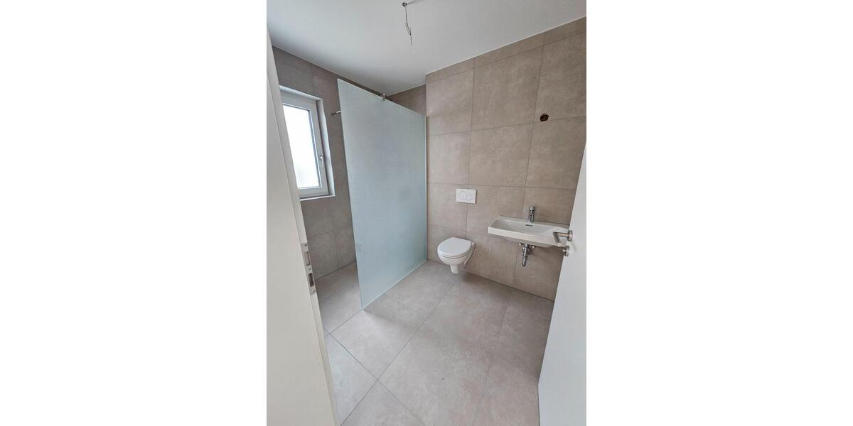 Terrassenwohnung Bad Kreuznach Bad Münster am Stein-Ebernburg - 3 Zimmer, 90 m&sup2;, 1.200&euro; | Angebot:26670997