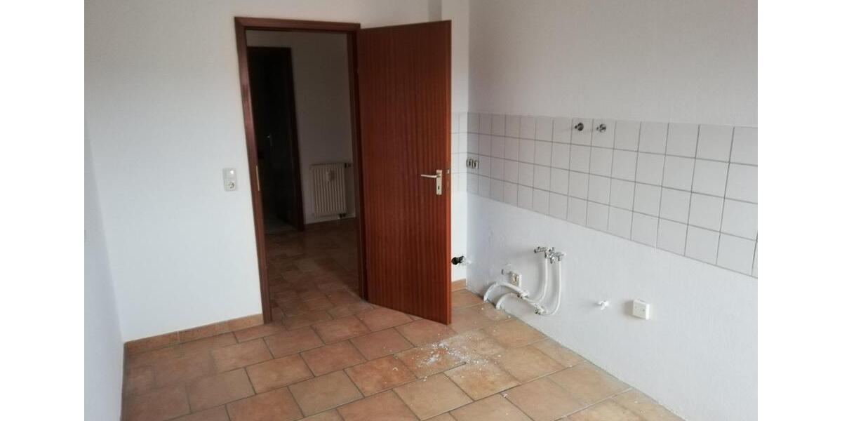 Dachgeschoßwohnung Schmölln - 2 Zimmer, 61 m&sup2;, 285&euro; | Angebot:24780289