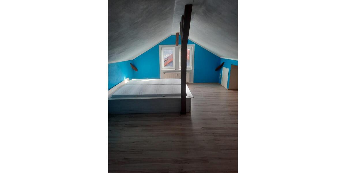 Dachgeschoßwohnung Eisenach - 4 Zimmer, 125 m&sup2;, 738&euro; | Angebot:25992448