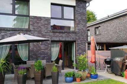 Haus Lehrte - 4 Zimmer, 126 m&sup2;, 1.490&euro; | Angebot:26204439