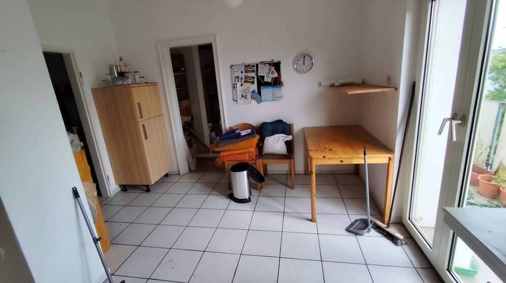 großzügige 3-Zimmer-Küche-Bad mit großem Balkon und Kaminofen