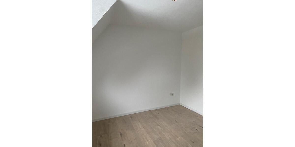 Doppelhaushälfte Stadtallendorf - 3 Zimmer, 100 m&sup2;, 1.350&euro; | Angebot:24867593
