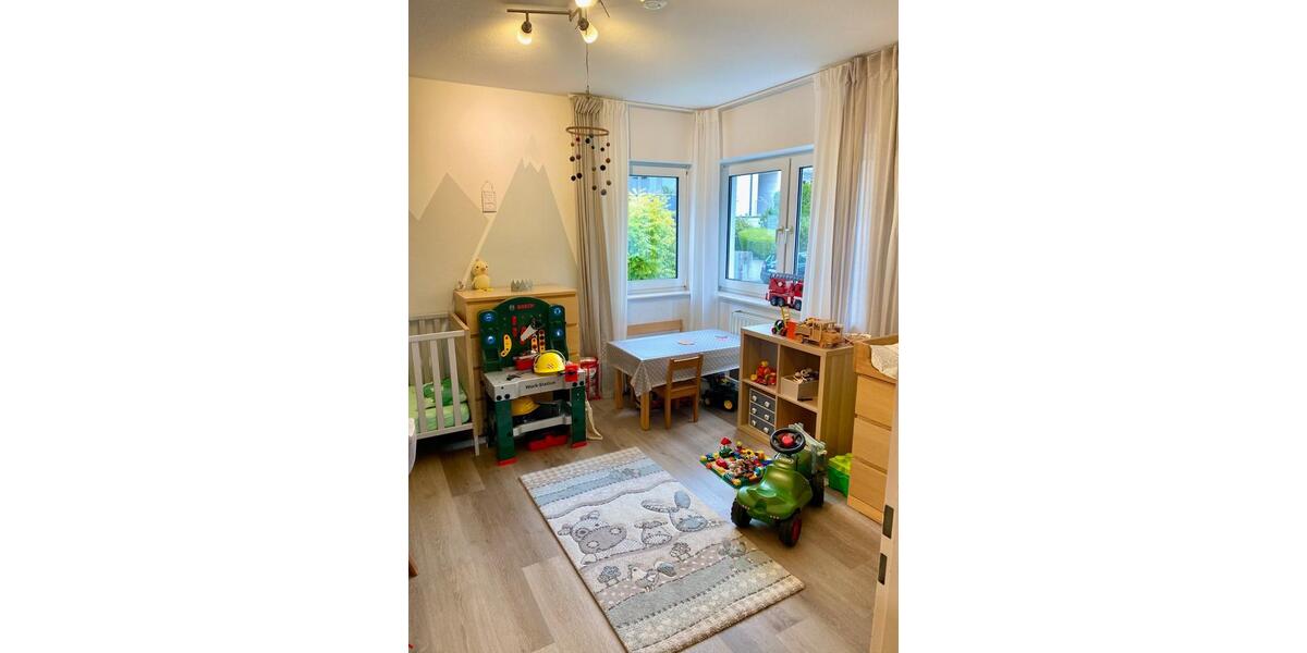 Sonnige 3-Zimmer-Wohnung mit Balkon in Südlage und Enzblick 3 zimmer