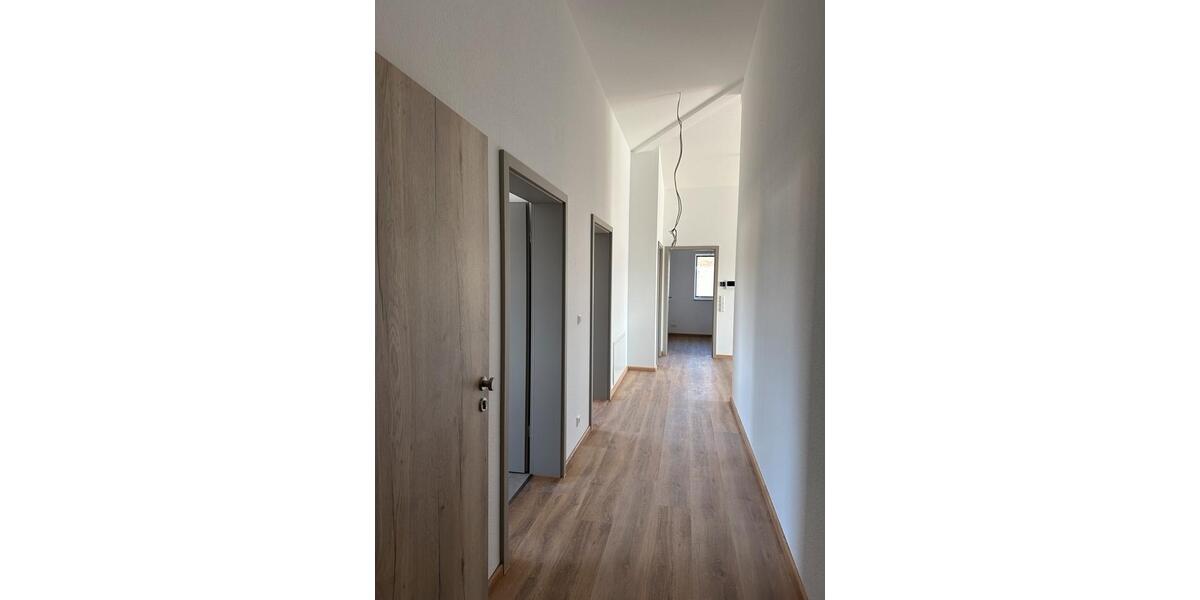 Etagenwohnung Sulz am Neckar - 4 Zimmer, 98 m&sup2;, 1.560&euro; | Angebot:24783882