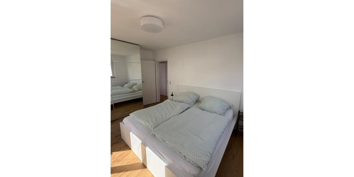 Erdgeschoßwohnung Weinstadt - 4 Zimmer, 85 m&sup2;, 2.000&euro; | Angebot:25944587