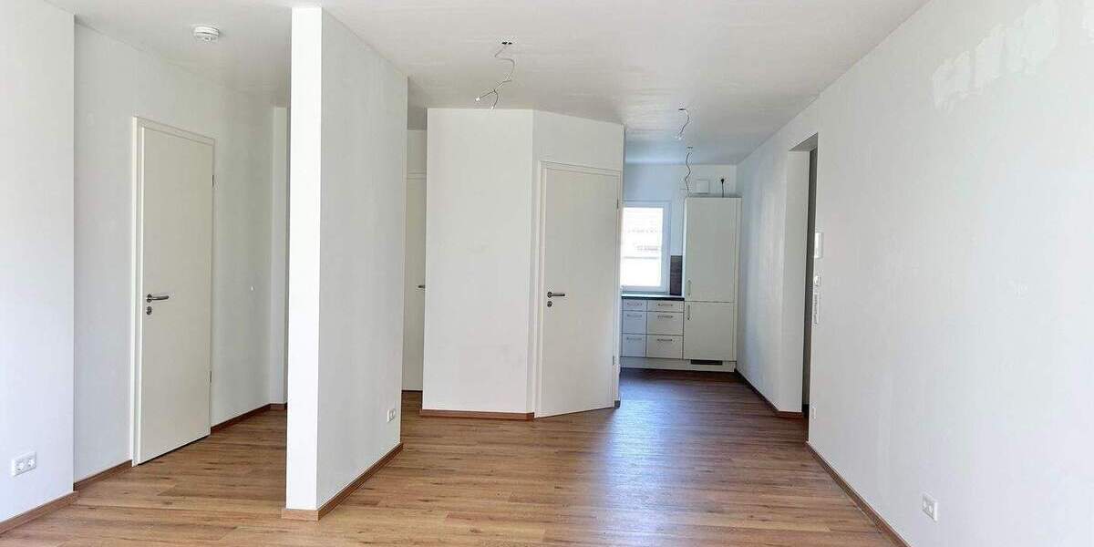 Etagenwohnung Roth - 4 Zimmer, 98 m&sup2;, 1.250&euro; | Angebot:24904611