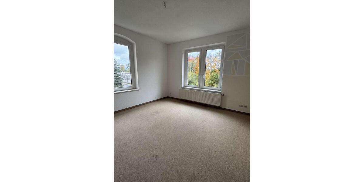 Familienfreundliche Etagenwohnung mit 100 m² und Stellplatz in Radeberg 4 zimmer