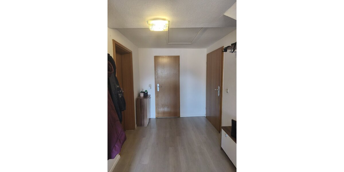 Heringen-Widdershausen, 2 ZKB im DG + Balkon - Dachgeschoßwohnung Heringen (Werra) Widdershausen | Angebot:26179802