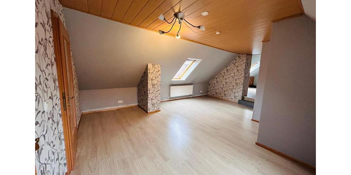 Dachgeschoßwohnung Warmsen - 2 Zimmer, 50 m&sup2;, 500&euro; | Angebot:26670625