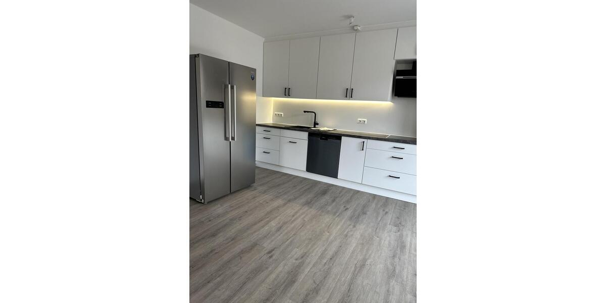 Moderne 4- Zimmer Dachgeschosswohnung in Adendorf 4 zimmer