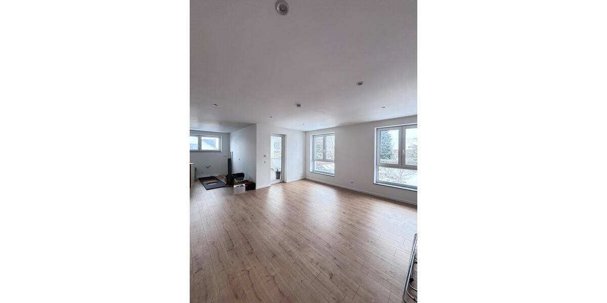 3-Zimmer Wohnung mit Loggia, 102 qm in Neuengeseke zu vermieten 3 zimmer