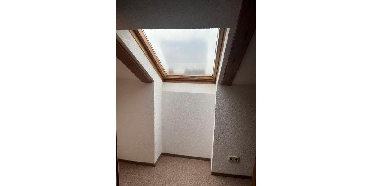 Dachgeschoßwohnung Riesa - 3 Zimmer, 75 m&sup2;, 375&euro; | Angebot:26455391
