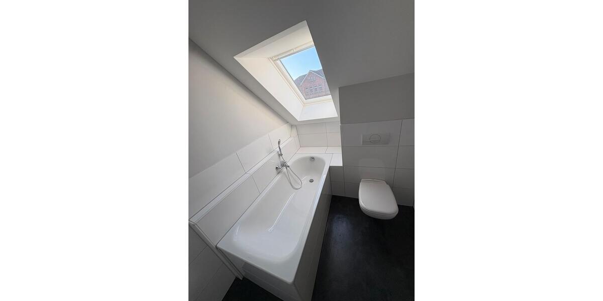 Dachgeschoßwohnung Edewecht - 2 Zimmer, 74 m&sup2;, 650&euro; | Angebot:26038607