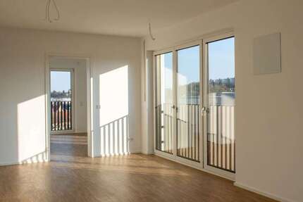 Wohnung Regensburg Königswiesen - 3 Zimmer, 74 m&sup2;, 1.470&euro; | Angebot:25898487