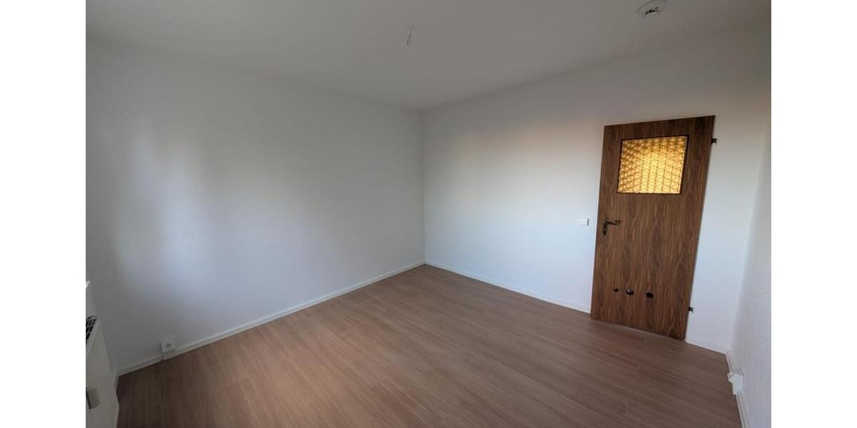 Etagenwohnung Eisenach - 3 Zimmer, 60 m&sup2;, 400&euro; | Angebot:23227138