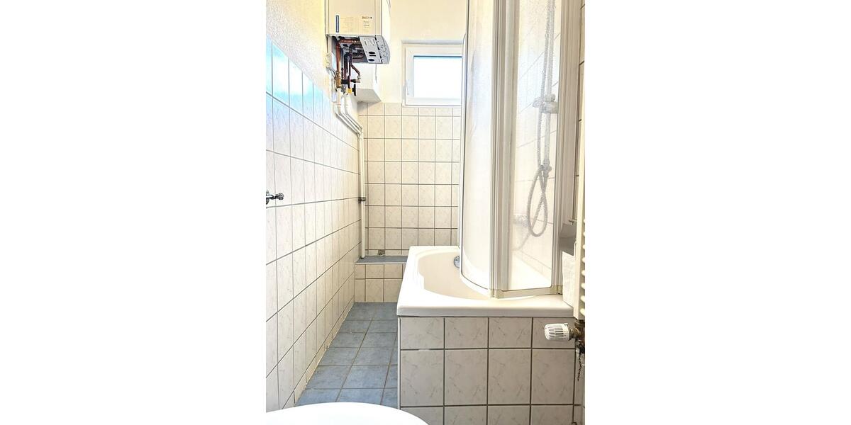 Etagenwohnung Langenfeld (Rheinland) - 2 Zimmer, 35 m&sup2;, 350&euro; | Angebot:25234926