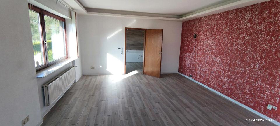 Etagenwohnung Windeck - 4 Zimmer, 150 m&sup2;, 1.100&euro; | Angebot:25239874