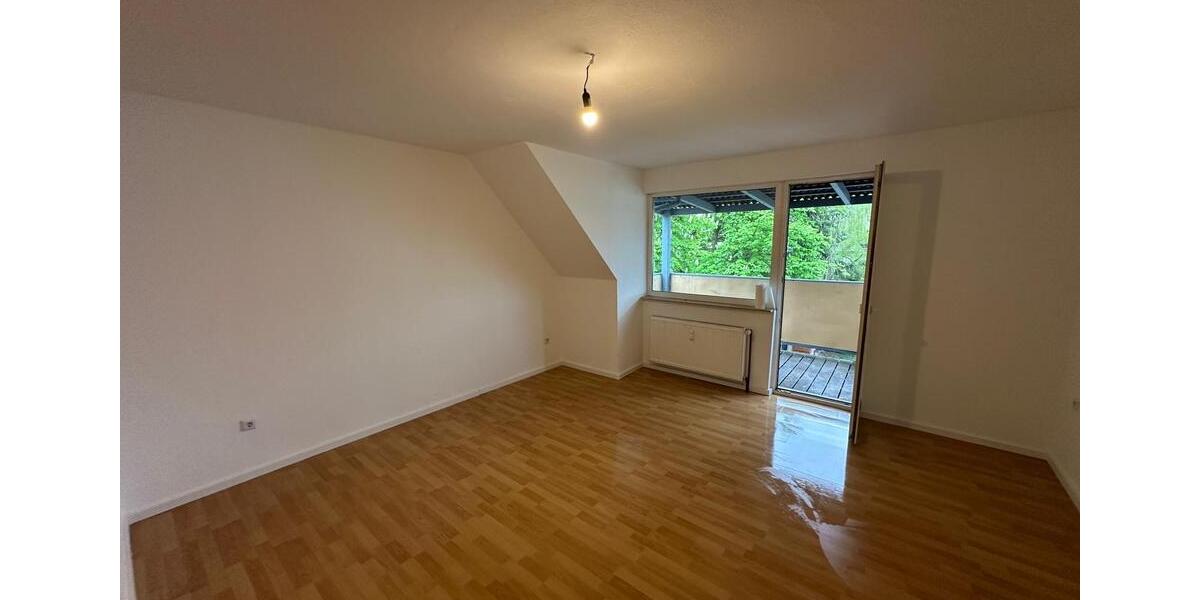 Dachgeschoßwohnung Gummersbach Hepel - 4 Zimmer, 94 m&sup2;, 622&euro; | Angebot:26561740