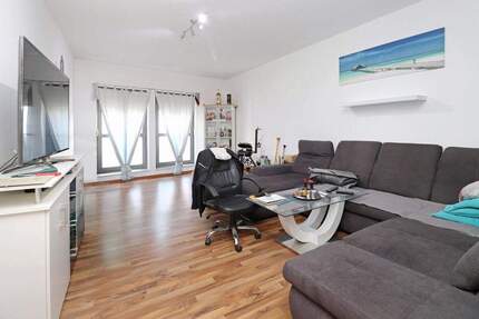 Wohnung Stendal Altstadt - 3 Zimmer, 80 m&sup2;, 597&euro; | Angebot:23973358