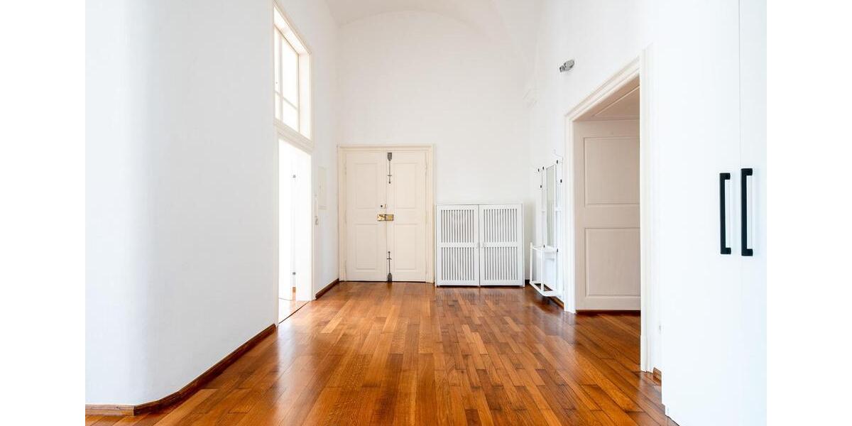 Elegante Altbauwohnung 3 zimmer