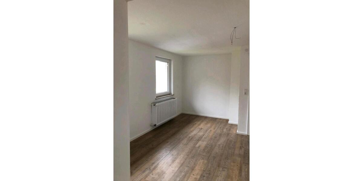 Etagenwohnung Blaustein - 4.5 Zimmer, 130 m&sup2;, 1.700&euro; | Angebot:25049712
