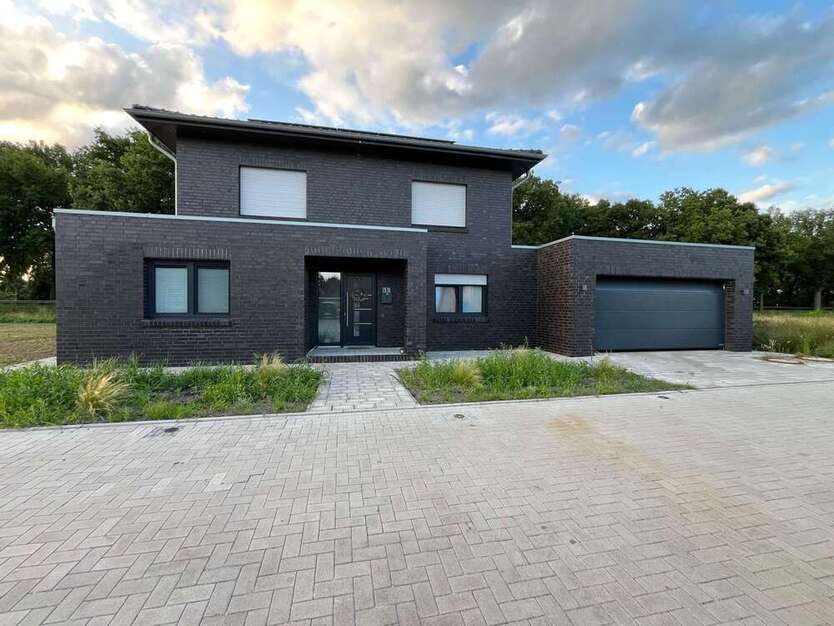 Haus zum Mieten in Friesoythe 1.350 € 160 m²