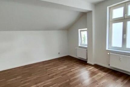 Wohnung Neustrelitz - 3 Zimmer, 80 m&sup2;, 779&euro; | Angebot:26201908