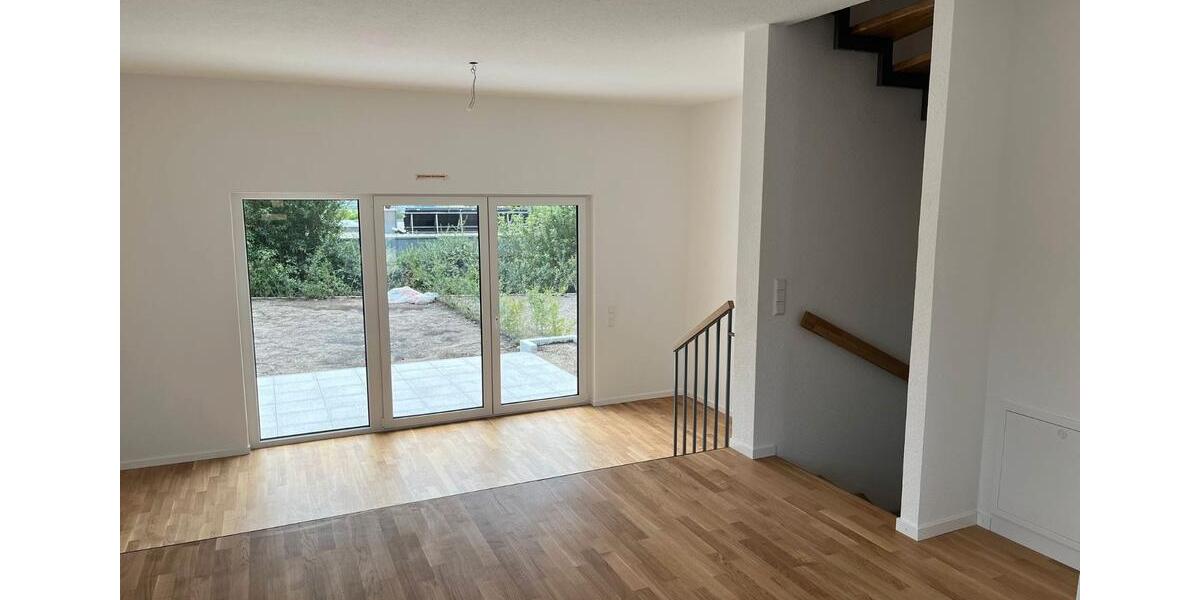 Reihenhaus Bad Säckingen - 5.5 Zimmer, 150 m&sup2;, 2.300&euro; | Angebot:26648384